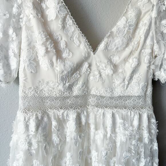 DB Studio 3D Fooral Lace Mini V Neck Dress Women’s Size 14 Bride Wedding NEW - Picture 3 of 14